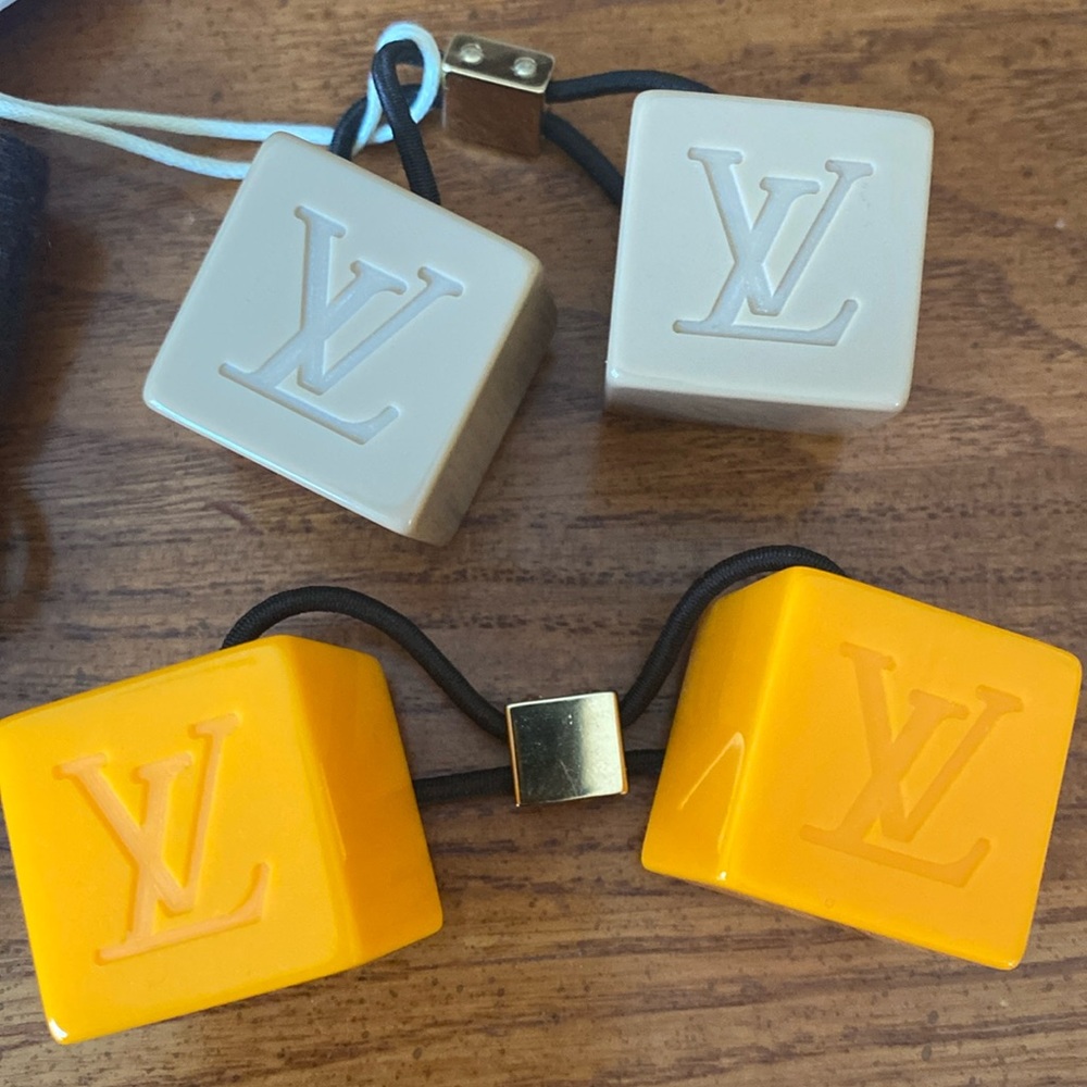 Louis Vuitton cubed resin hair tie set